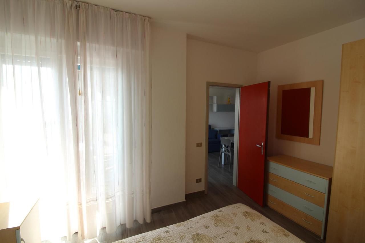Appartamenti Puerto Do Sol Lignano Sabbiadoro Kültér fotó