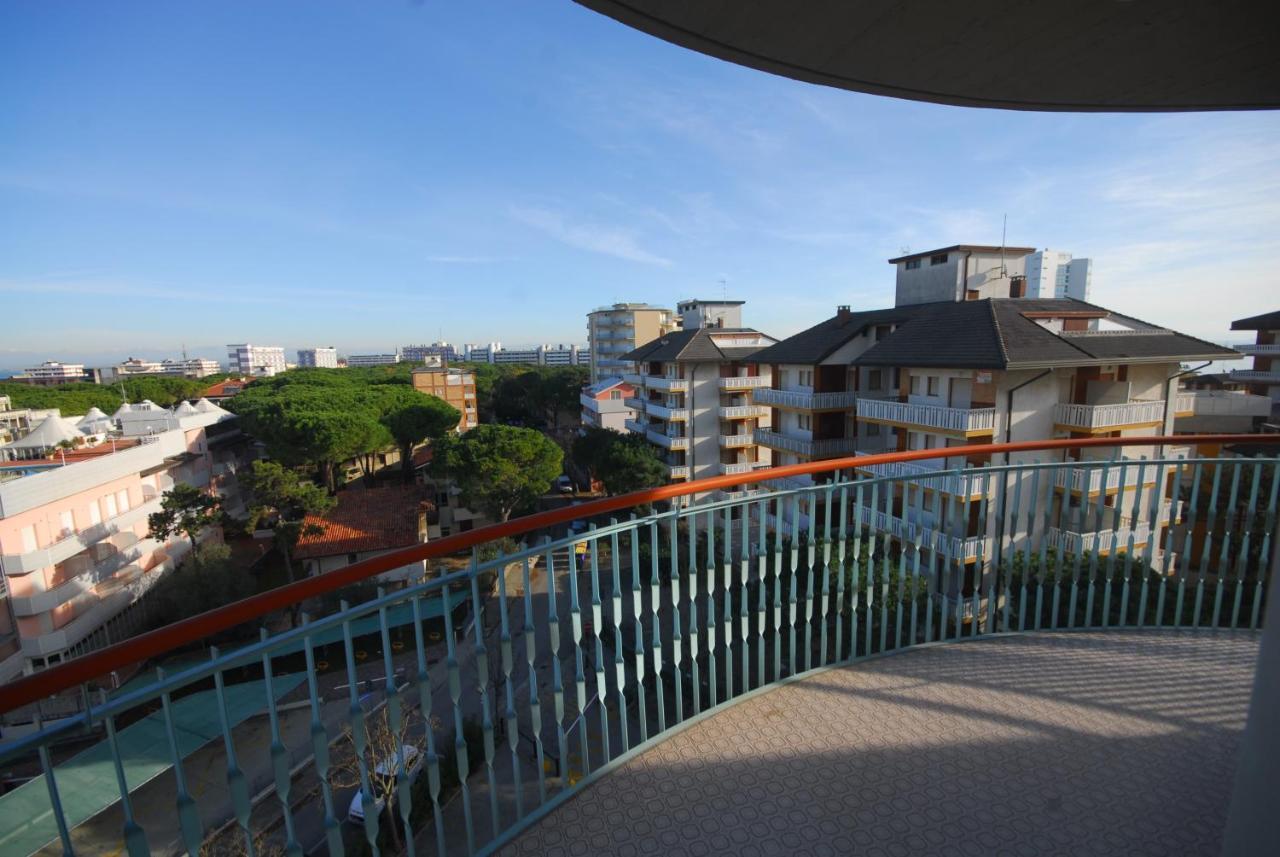 Appartamenti Puerto Do Sol Lignano Sabbiadoro Kültér fotó